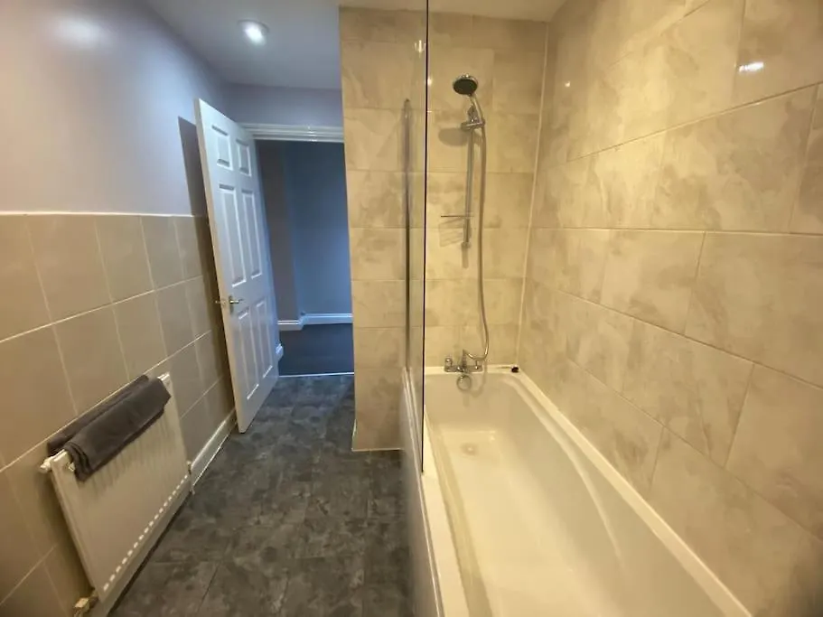 Spacious 2 Bedroom Flat Londres