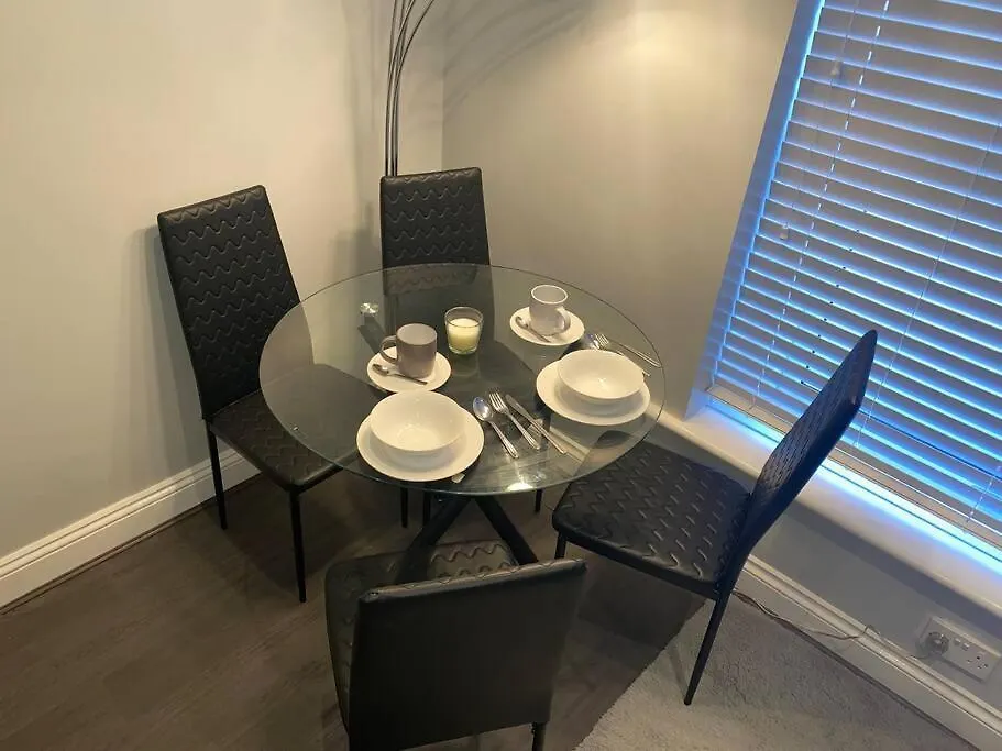 Spacious 2 Bedroom Flat Londres
